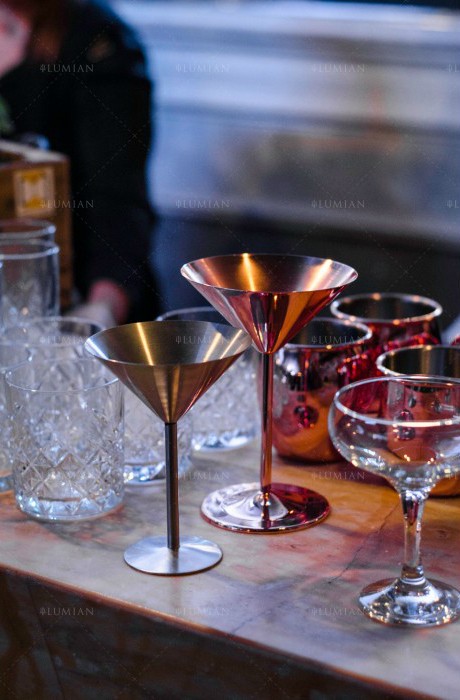 Coupe à cocktail Martini Bond 23 cl, inox cuivré – Image 4