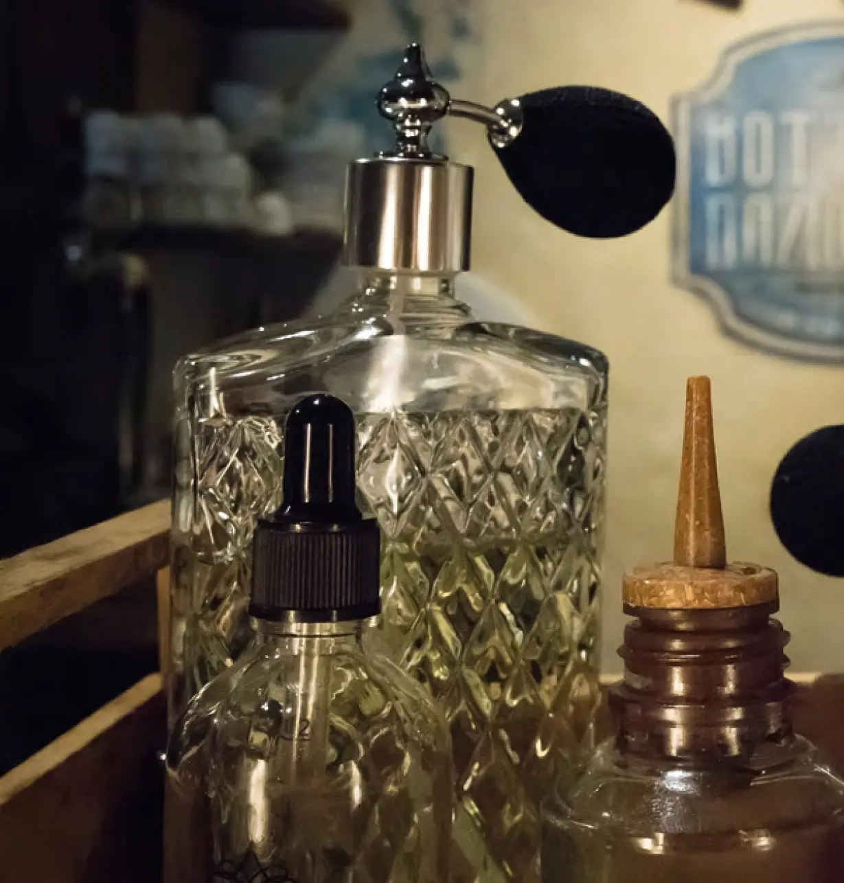 Flacon vaporisateur Yarai 200 ml en verre taillé – Image 2