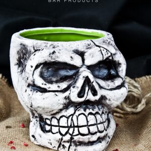 mug tête de mort Skull Stone 50 cl en céramique peinte à la main, blanc effet pierre, creux et fissures noirs