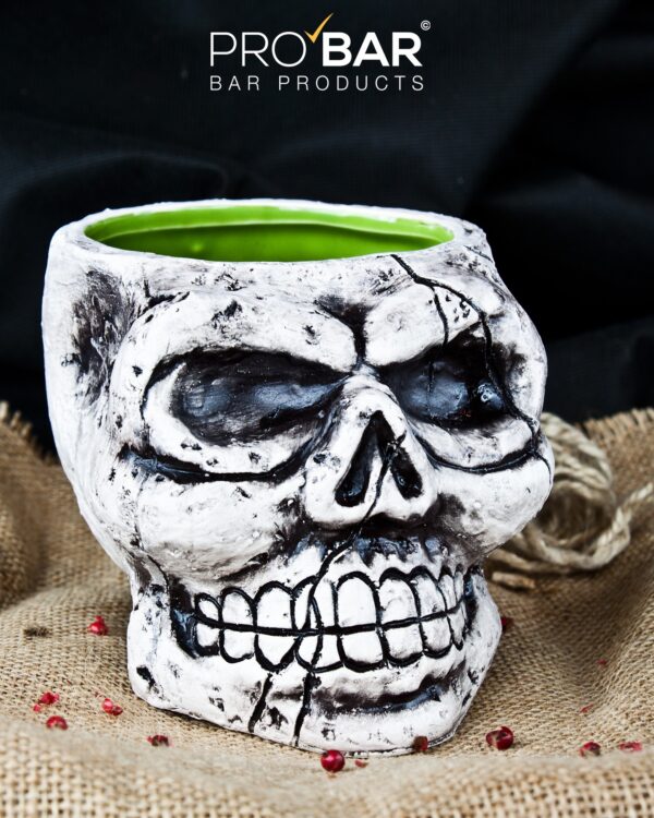 mug tête de mort Skull Stone 50 cl en céramique peinte à la main, blanc effet pierre, creux et fissures noirs