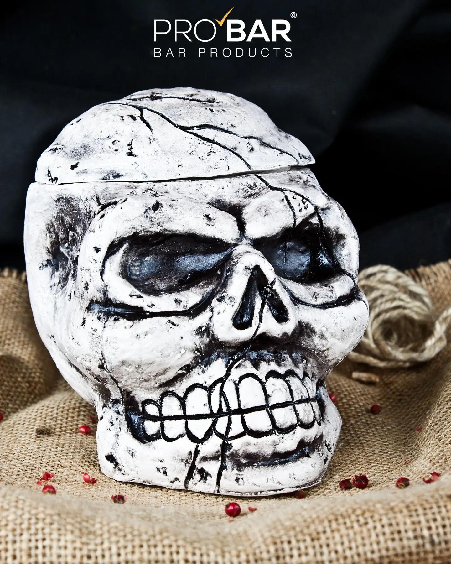 mug tête de mort Skull Stone 50 cl, finition effet pierre avec fissures en relief