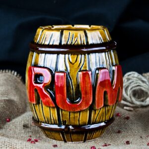 Mug tiki tonneau de rhum en céramique, 300 g