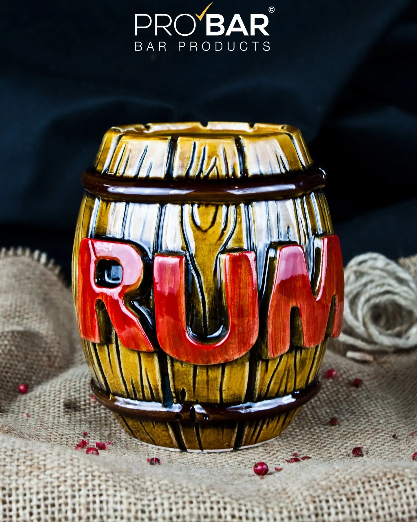 Mug tiki tonneau de rhum en céramique, 300 g