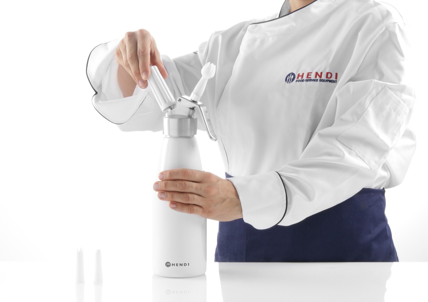Siphon à chantilly blanc en aluminium, trois formats – Image 4