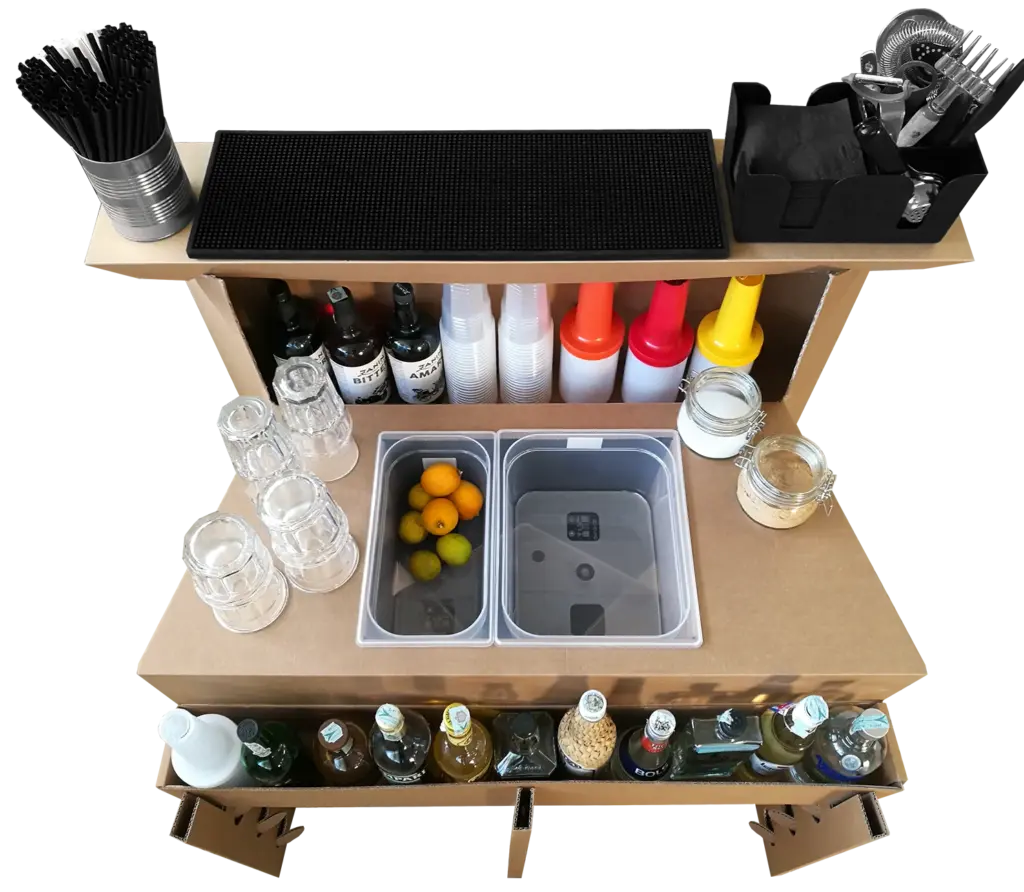 Workstation Easy en carton, montée et équipée