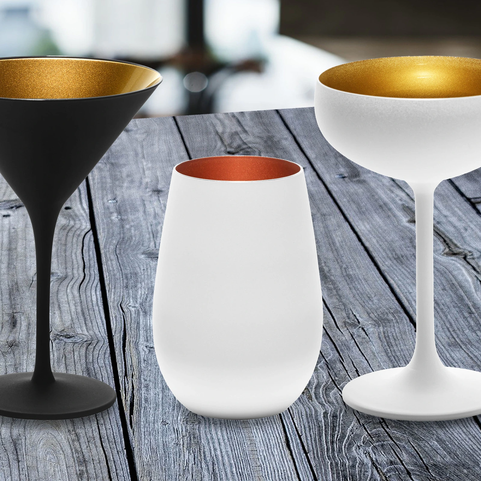 coupe à champagne noir et or Olympic 23 cl, 14,7 cm de haut, en cristallin sans plomb