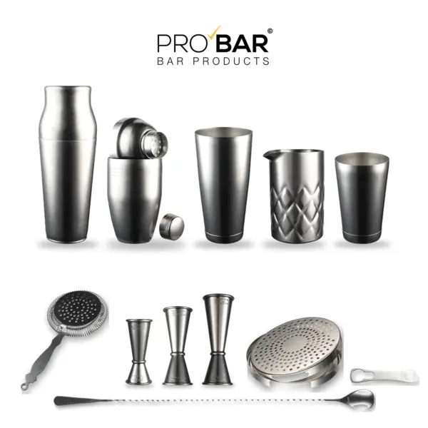 set cocktail Vintage The Bars : les 12 pièces sur le plan de travail