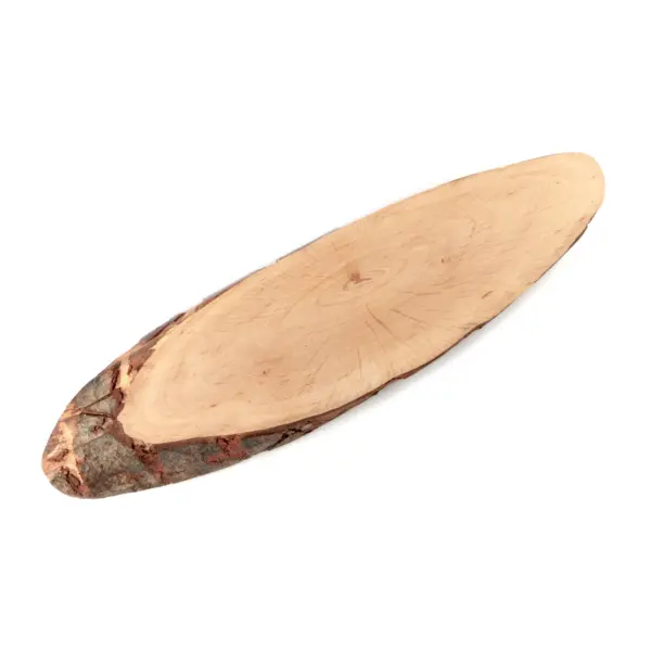 planche en bois avec écorce : ovale en aulne de 41 à 49 cm de long, bord naturel